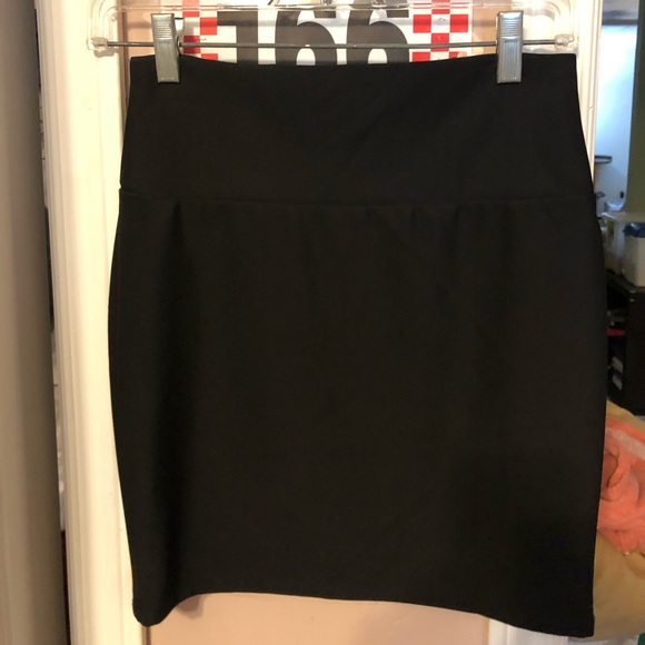 2B by Bebe high waisted mini skirt - Picture 3 of 4
